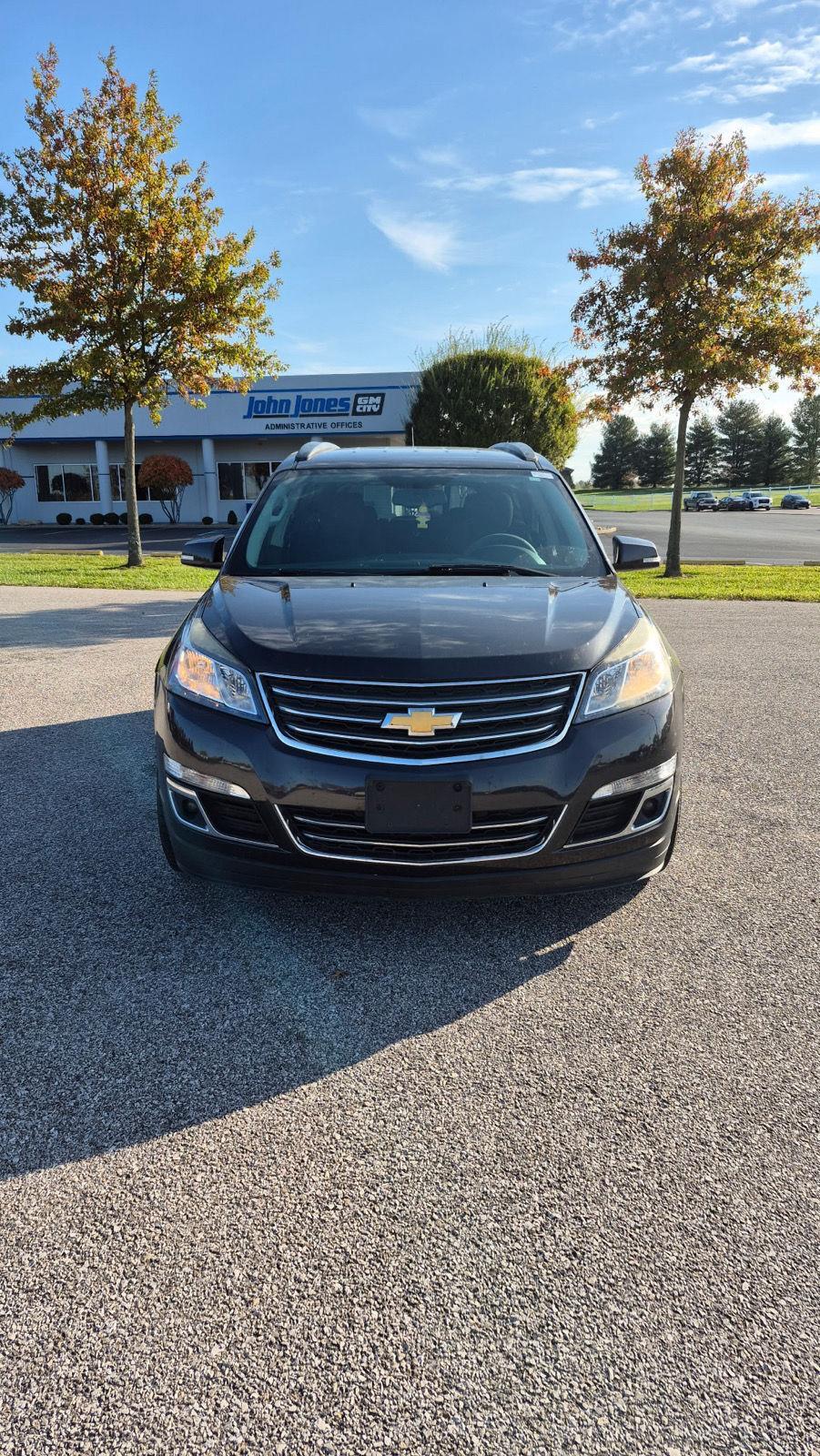 Used 2017 Chevrolet Traverse 1LT with VIN 1GNKVGKDXHJ171709 for sale in Salem, IN