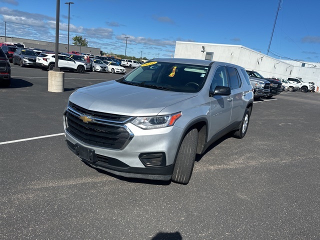 2019 Chevrolet Traverse LS photo 3