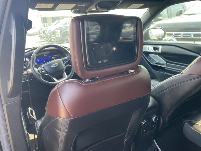 2023 Ford Explorer Platinum photo 4