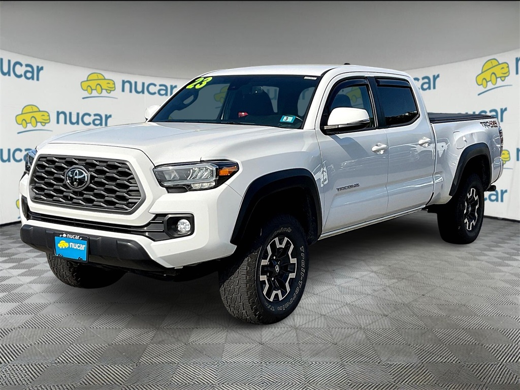 2023 Toyota Tacoma TRD Off-Road photo 3