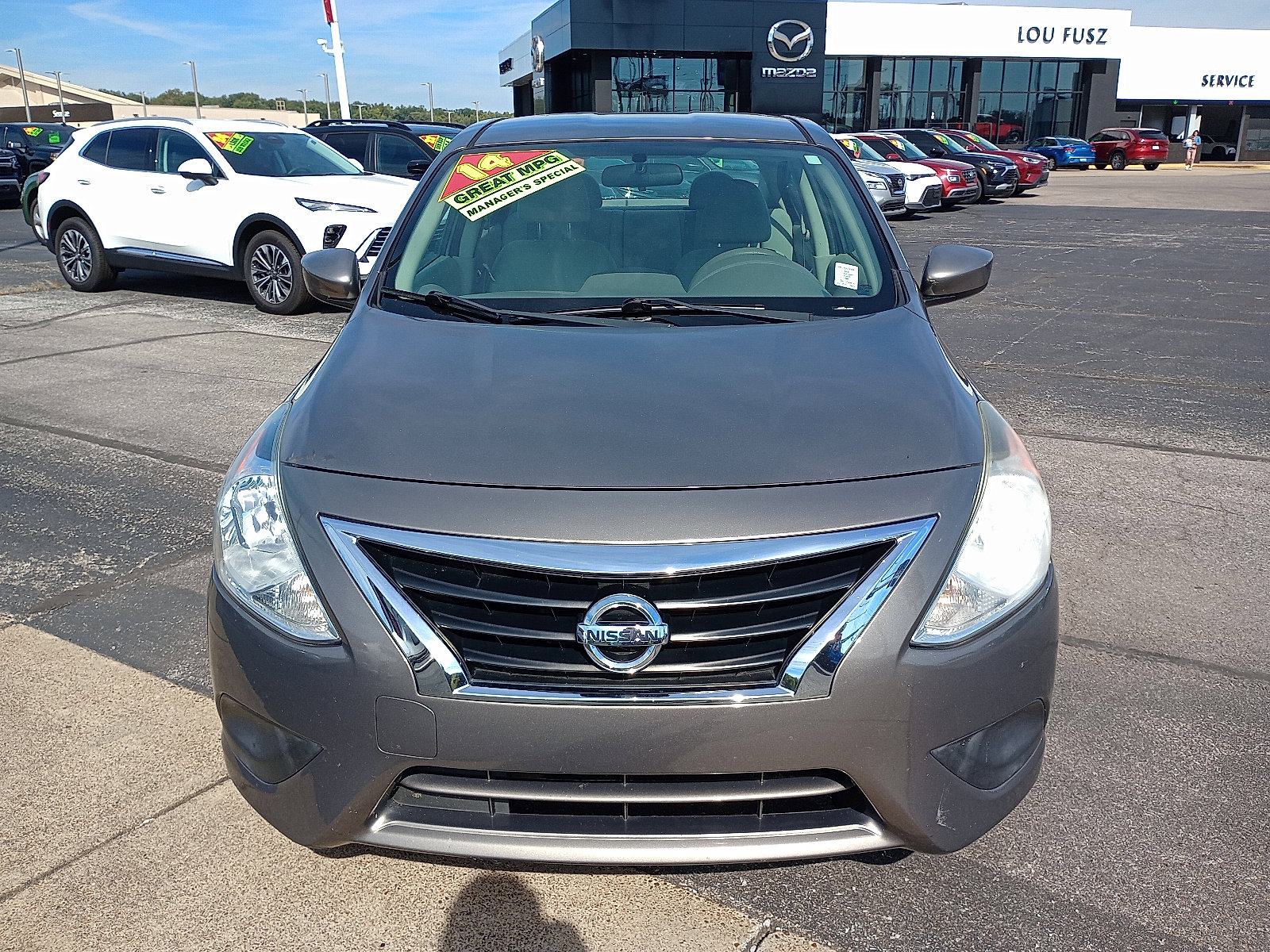 2015 Nissan Versa 1.6 SV photo 3
