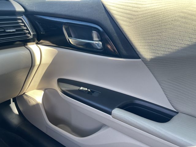 2016 Honda Accord LX photo 15