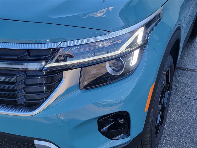 2026 Kia Seltos EX photo 9