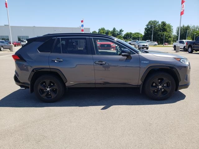 2020 Toyota RAV4 Hybrid XSE photo 4