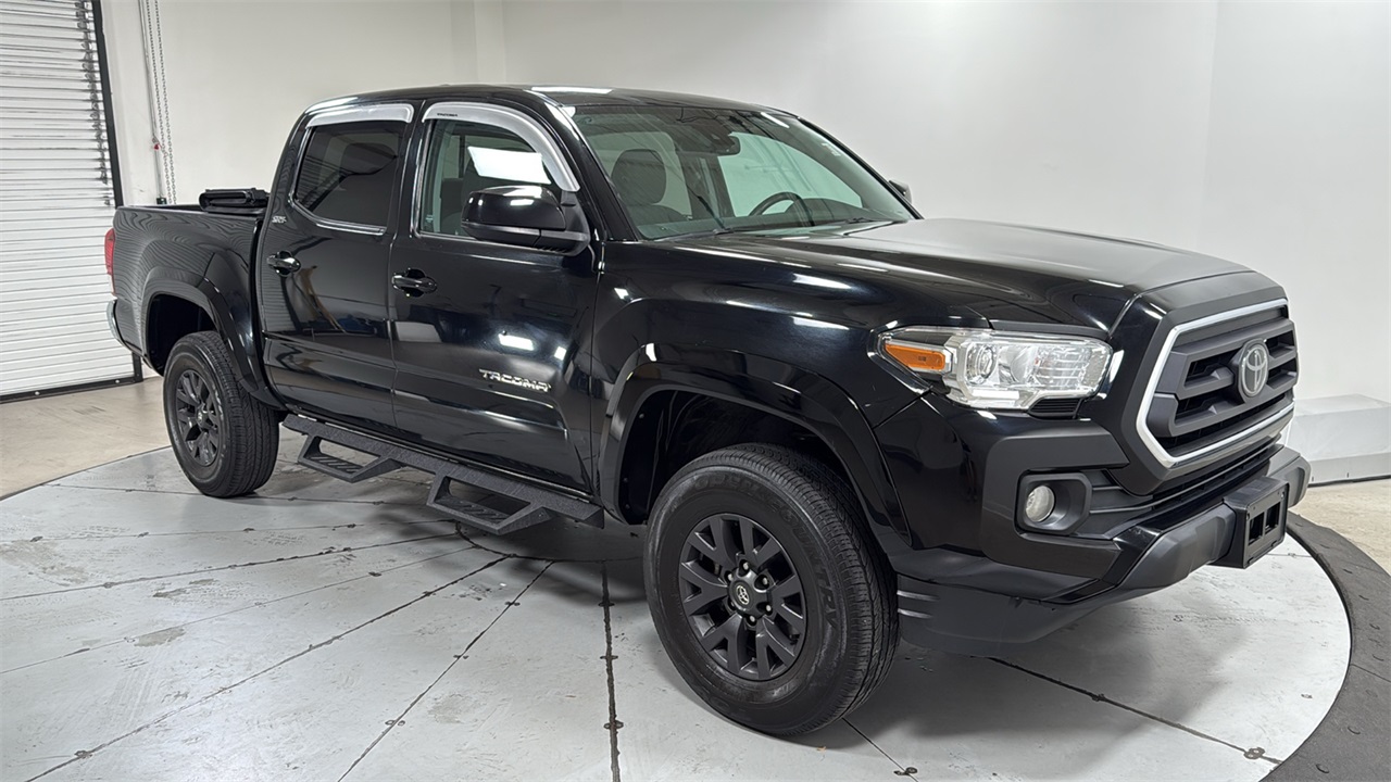 2022 Toyota Tacoma SR5 photo 3