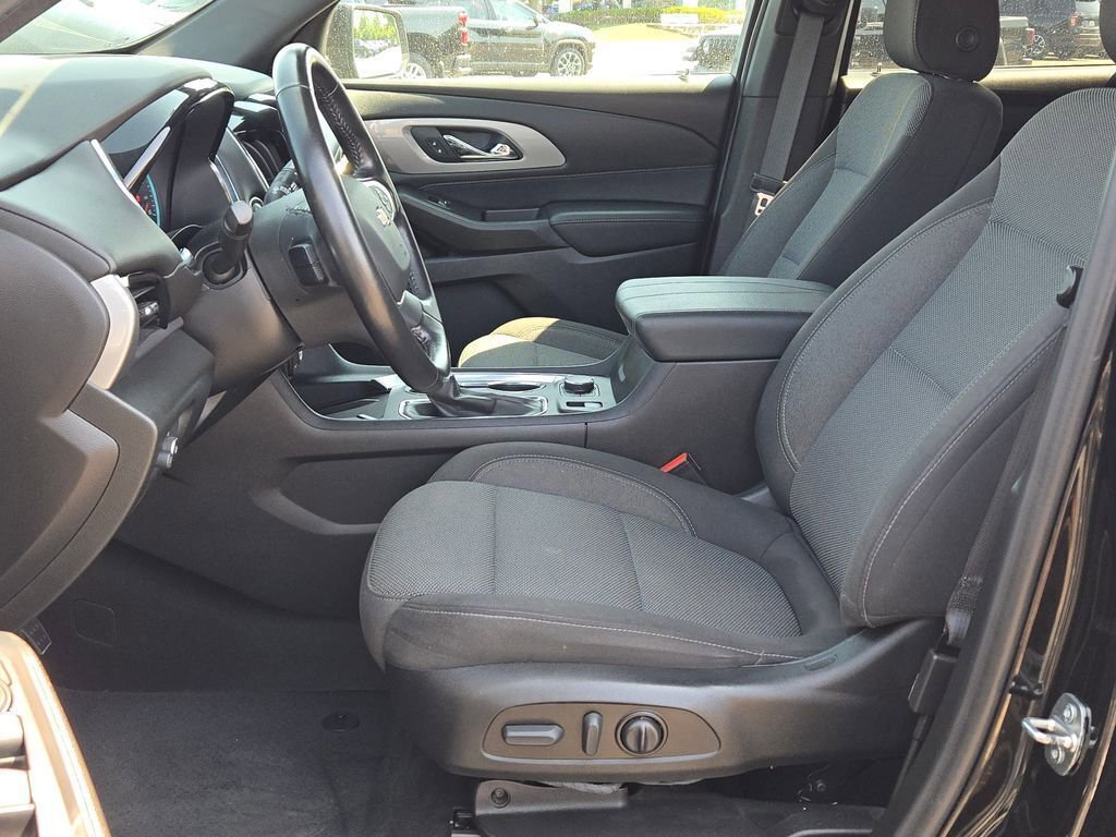 2022 Chevrolet Traverse Cloth photo 22
