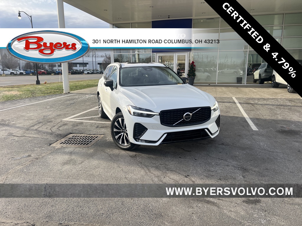 2025 Volvo XC60 Plus's photo