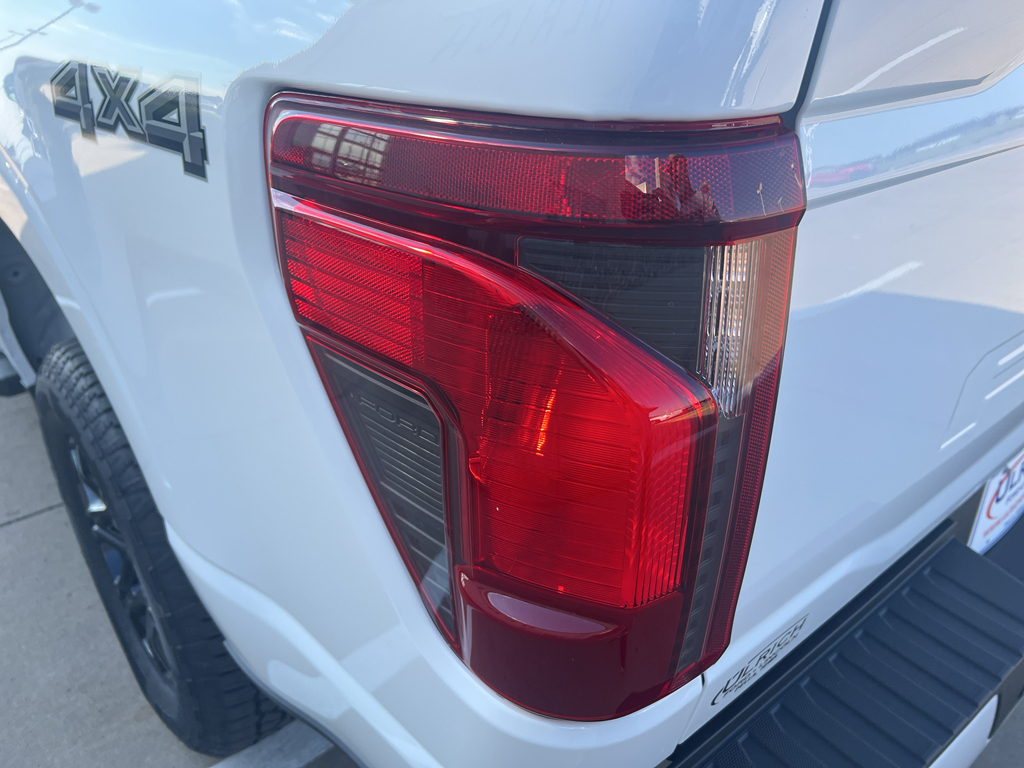 2025 Ford F-150 XLT photo 12