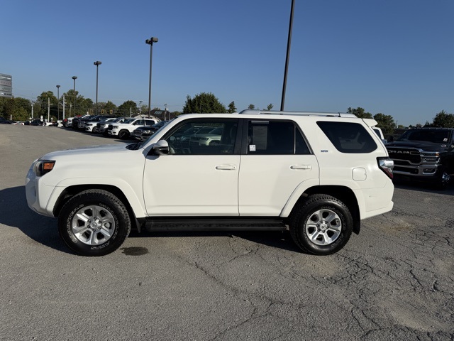 2016 Toyota 4Runner SR5 Premium photo 9