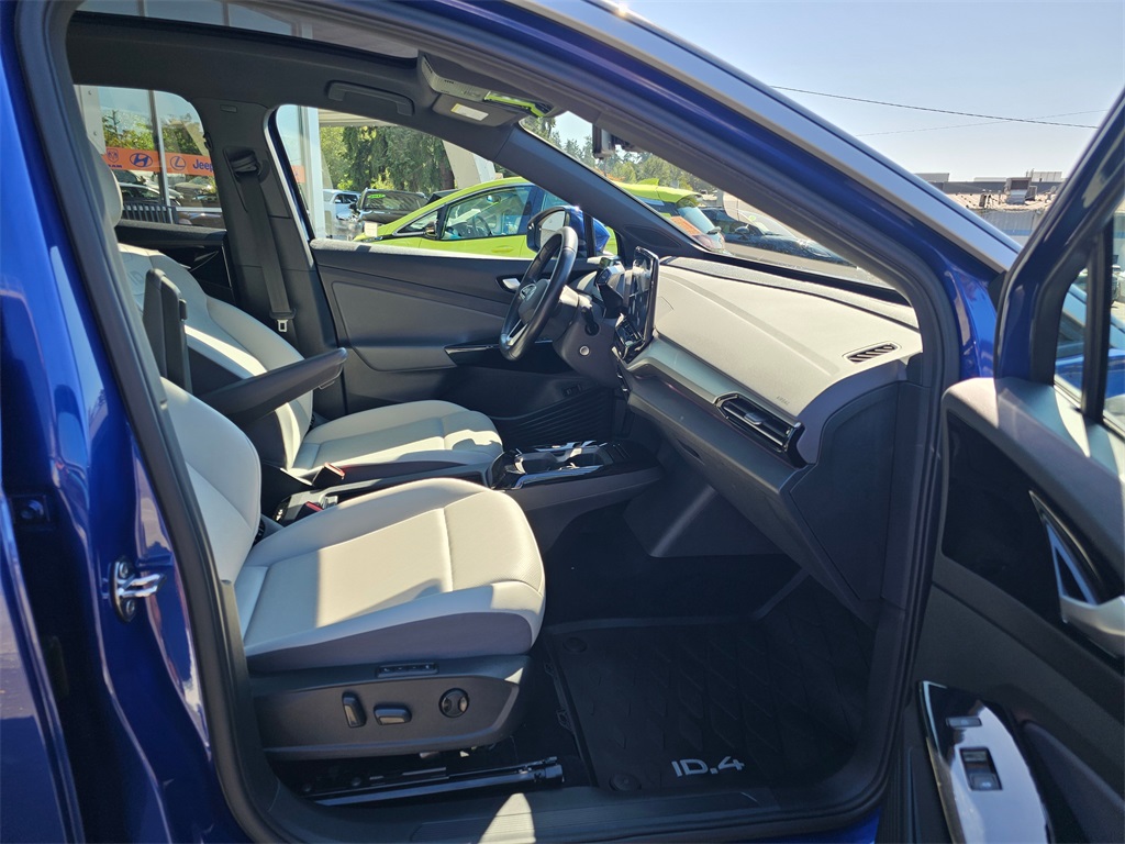 2022 Volkswagen ID.4 Pro S photo 11