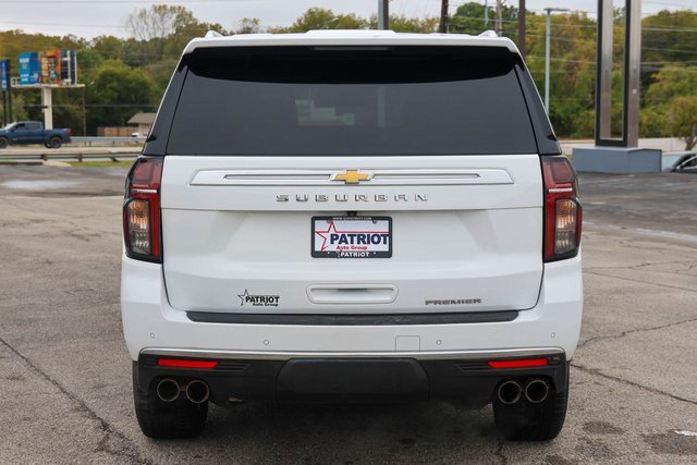 2023 Chevrolet Suburban Premier photo 4
