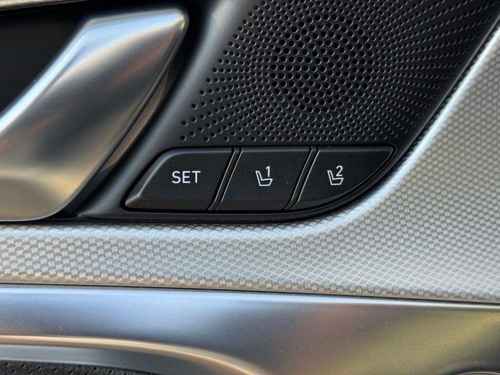 2026 Genesis G70 2.5T Prestige photo 21