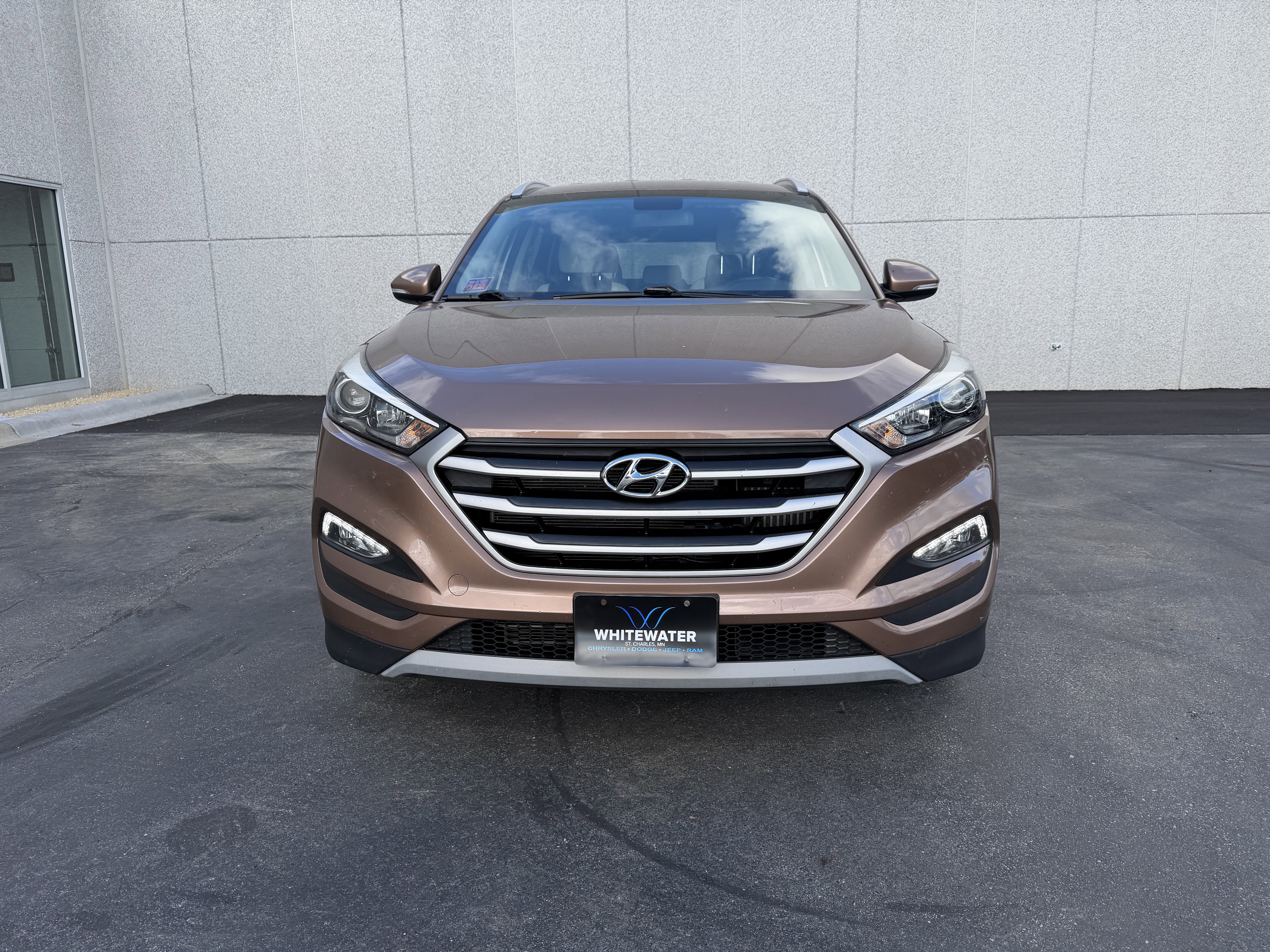 Used 2017 Hyundai Tucson Sport with VIN KM8J33A20HU370720 for sale in Burnsville, Minnesota