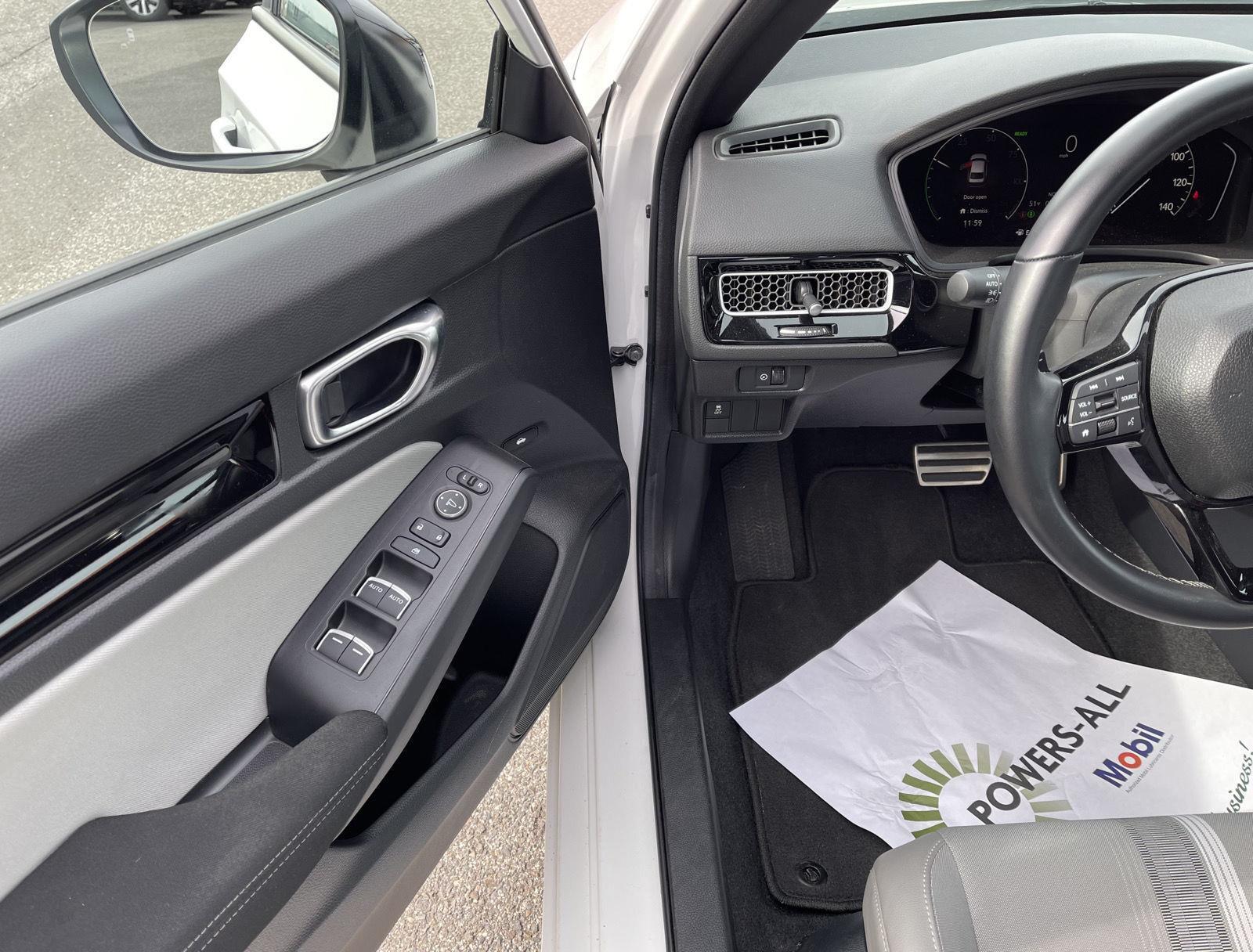 2025 Honda Civic Sport Touring Hybrid photo 2