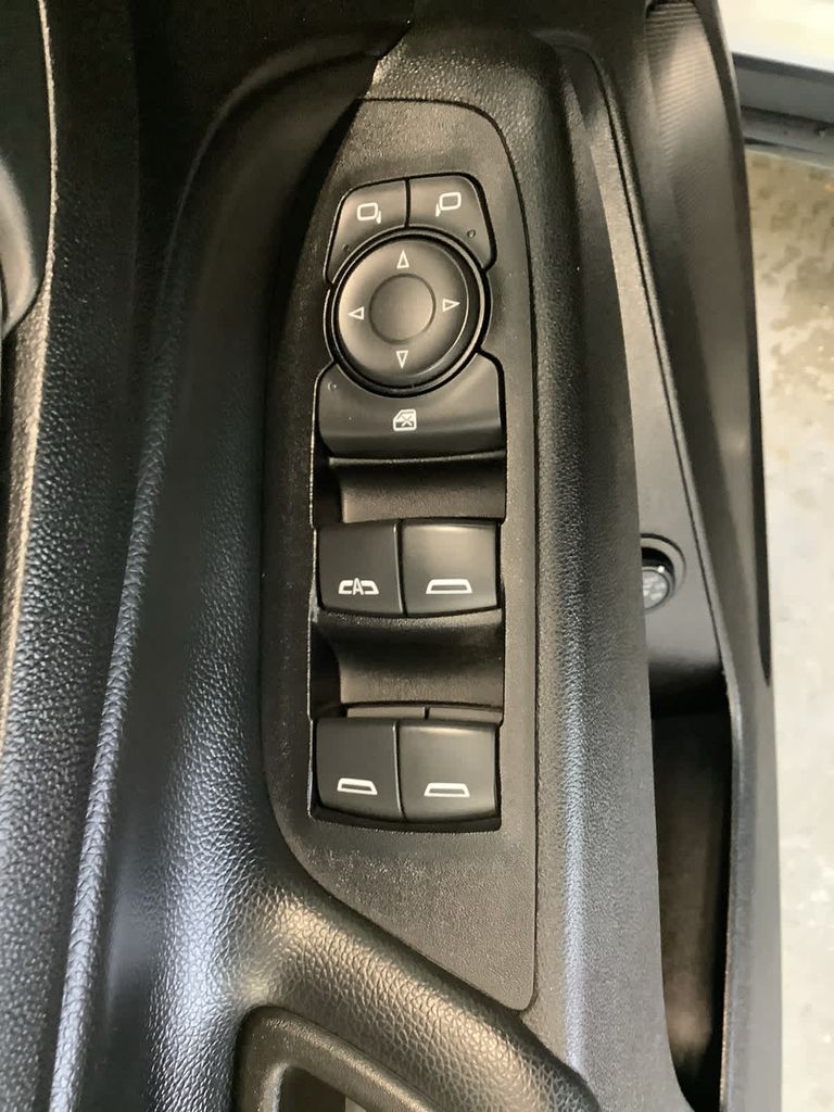 2020 Chevrolet Equinox LT photo 22