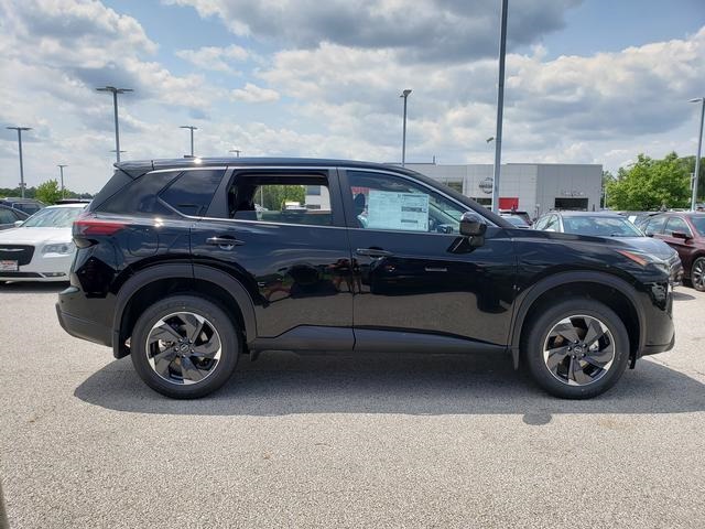 2025 Nissan Rogue SV photo 8