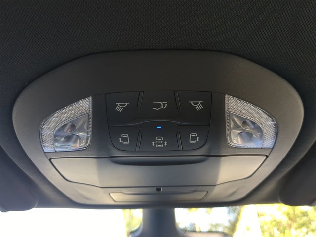 2026 Chrysler Voyager LX photo 22