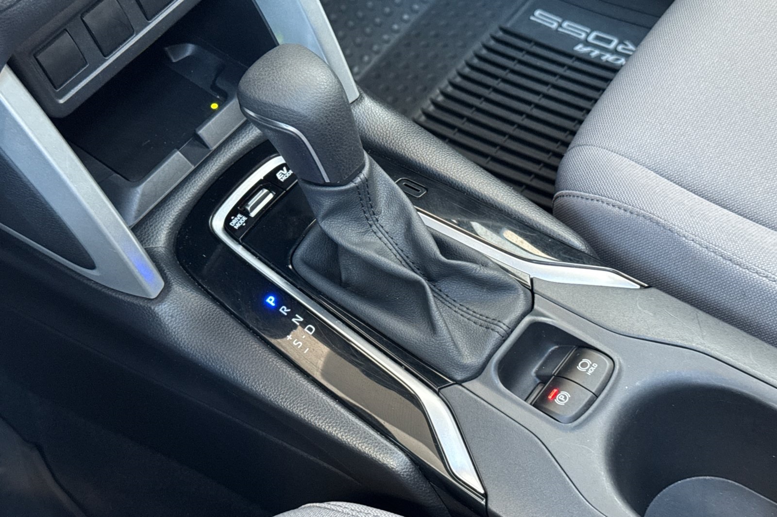 2024 Toyota Corolla Cross Hybrid SE photo 24