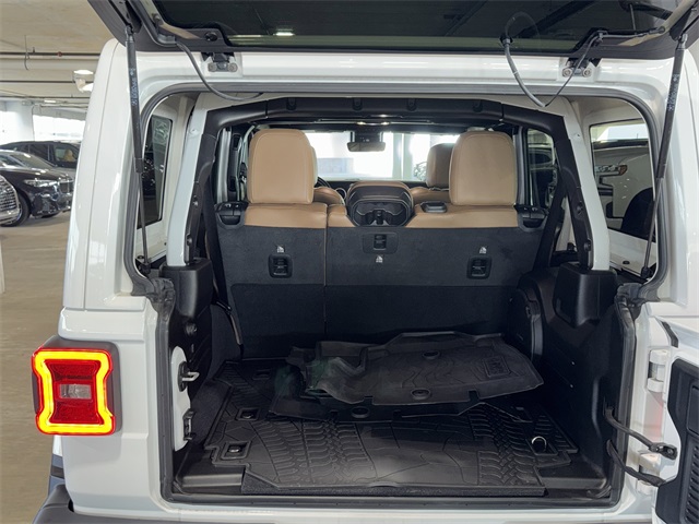2020 Jeep Wrangler Unlimited Sahara photo 13