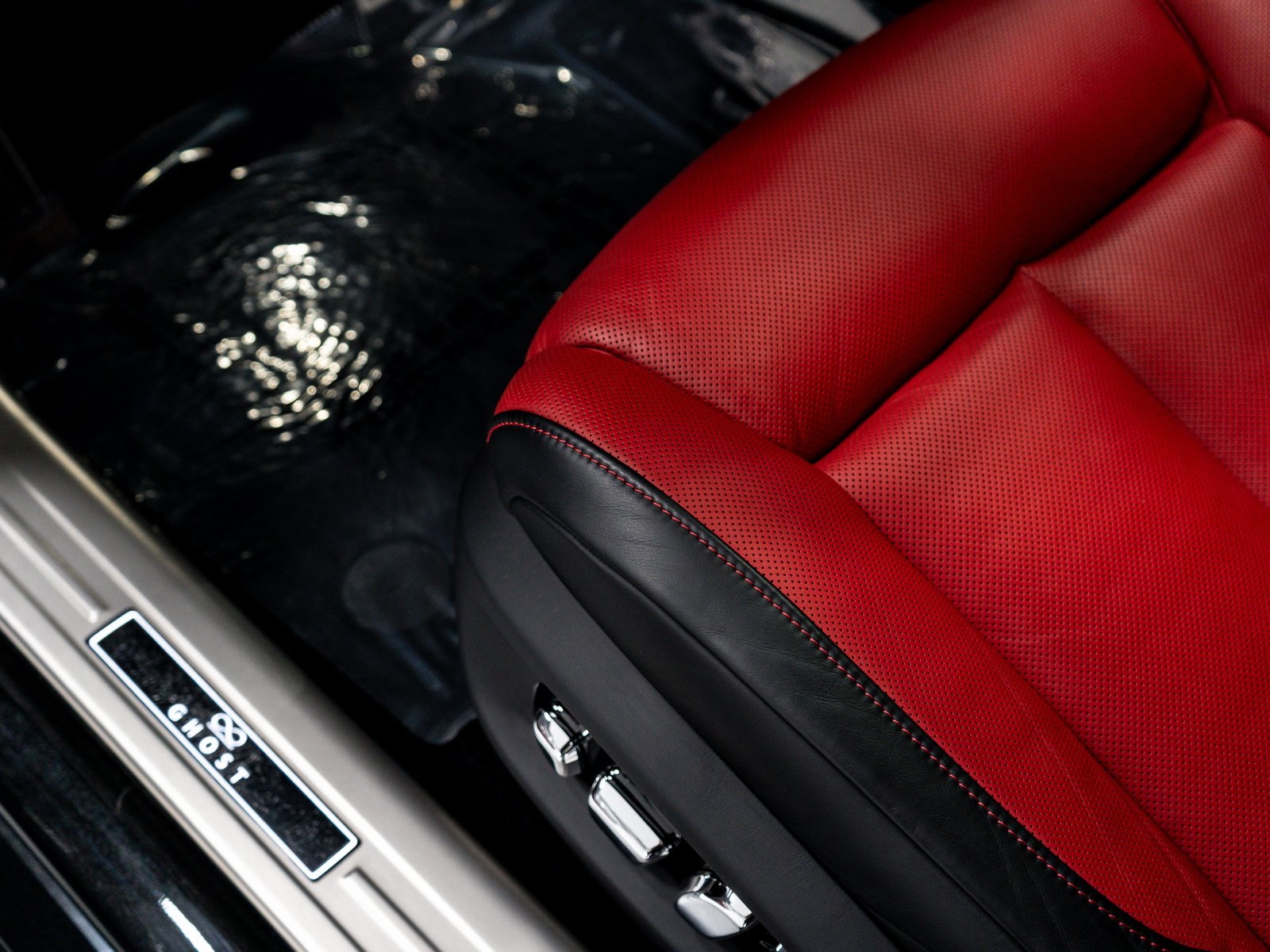 2022 Rolls Royce Ghost Black Badge photo 13