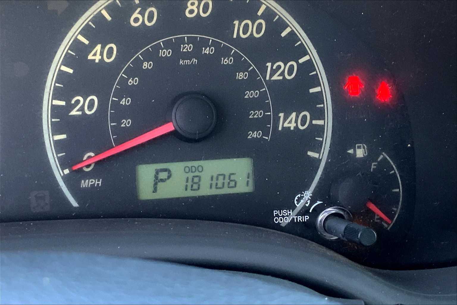 2009 Toyota RAV4 LE photo 23