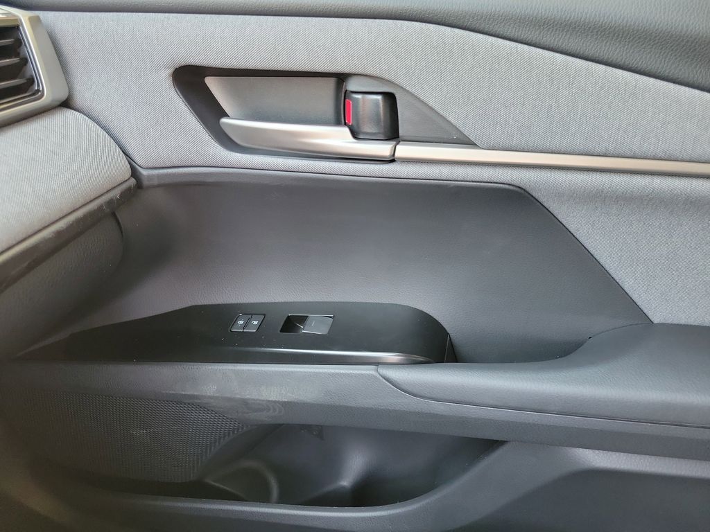2025 Toyota Camry LE photo 22