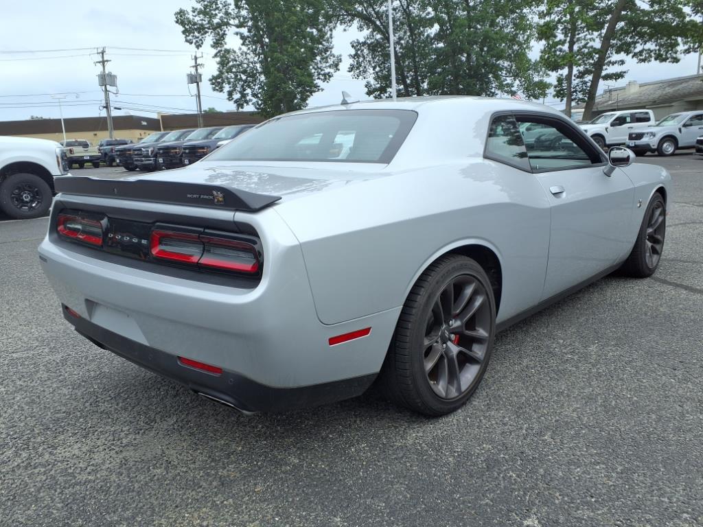 2022 Dodge Challenger R/T Scat Pack photo 3