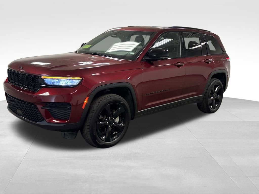 2023 Jeep Grand Cherokee Altitude photo 4