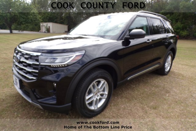 2025 Ford Explorer photo 3