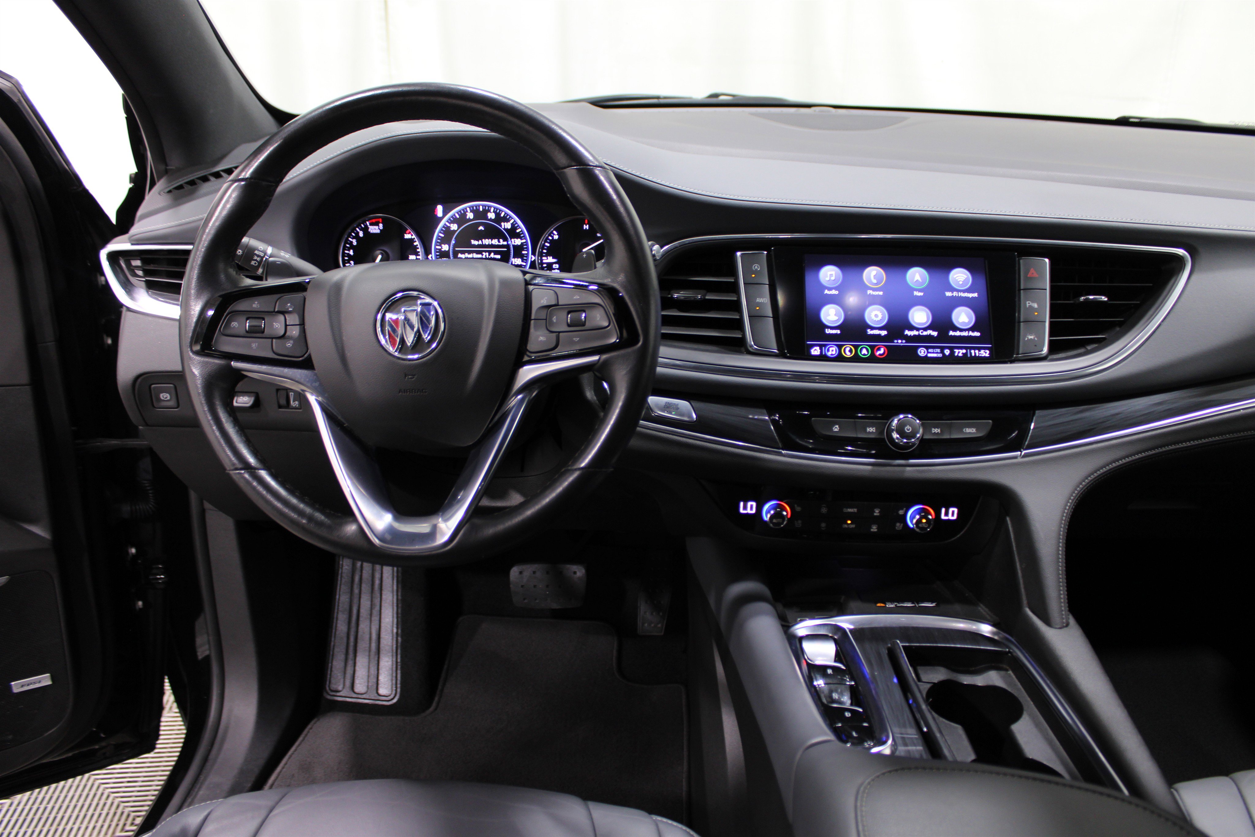2024 Buick Enclave Premium photo 2