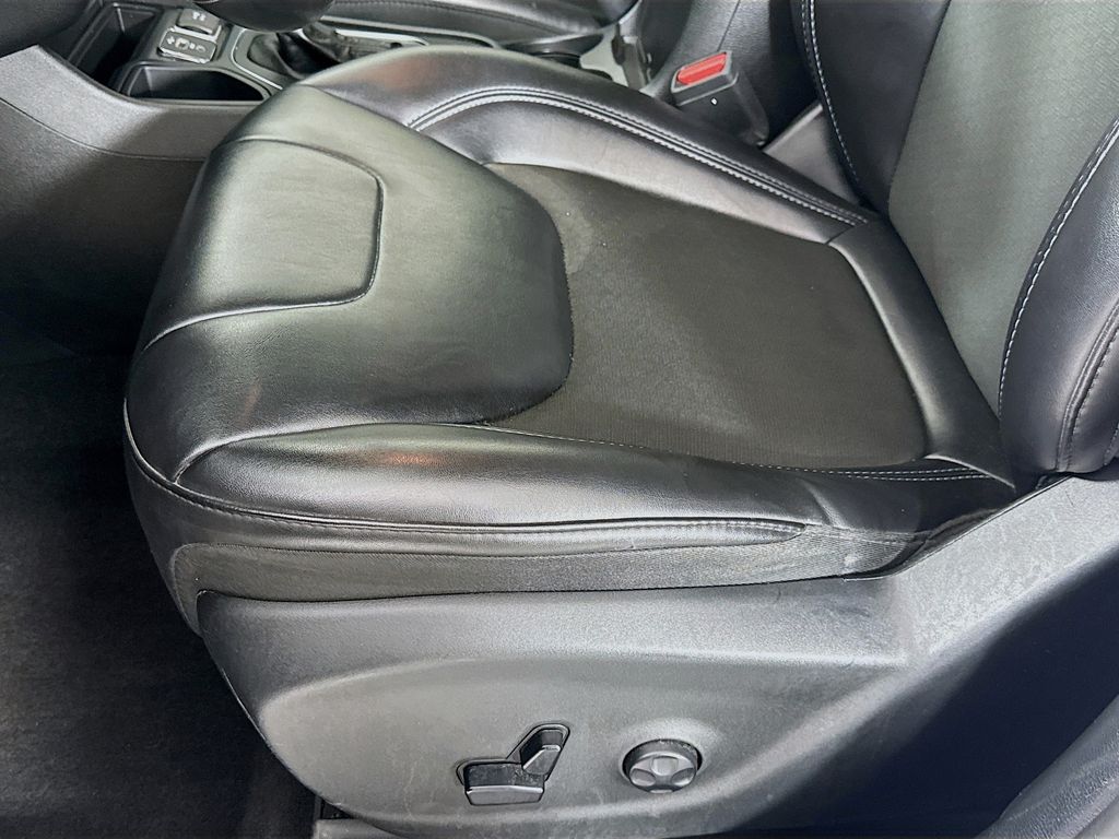 2019 Jeep Cherokee Latitude photo 21
