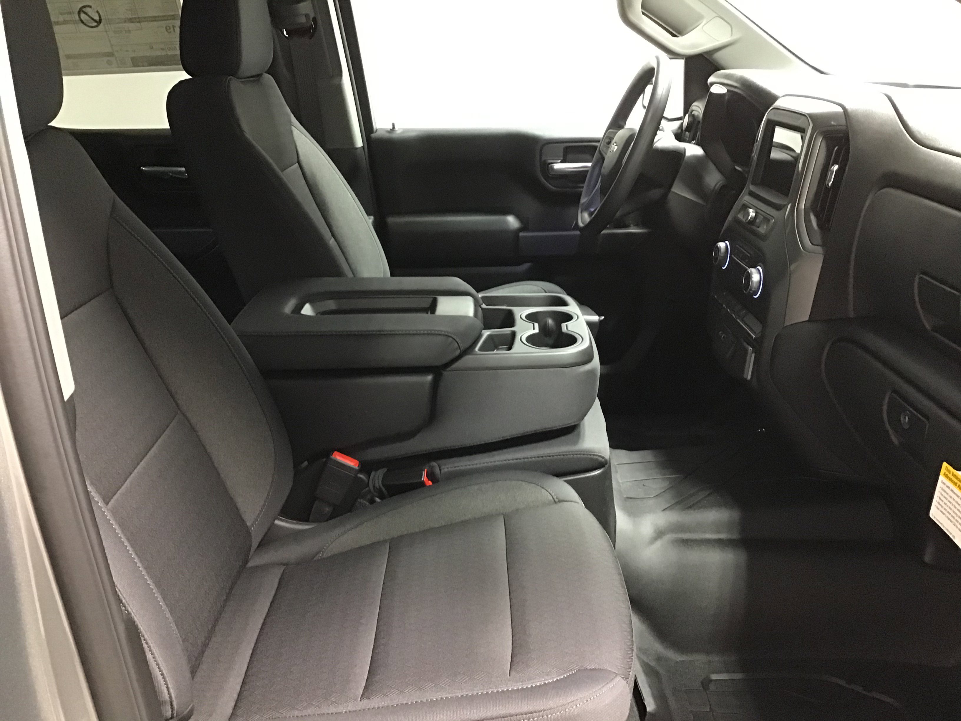 2026 Chevrolet Silverado 1500 Custom photo 4