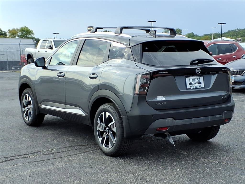 2026 Nissan Kicks SV photo 3