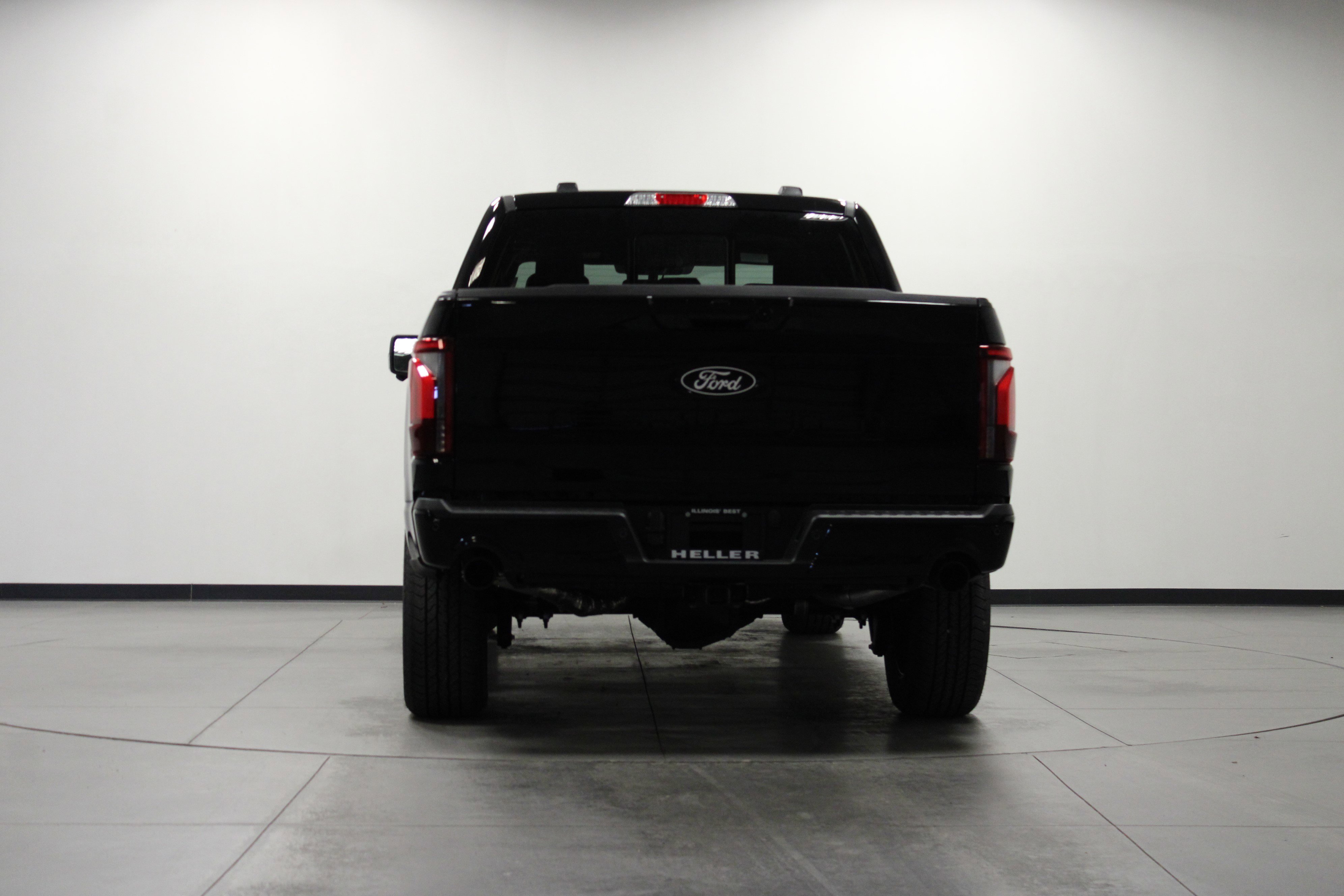 2025 Ford F-150 Lariat photo 3