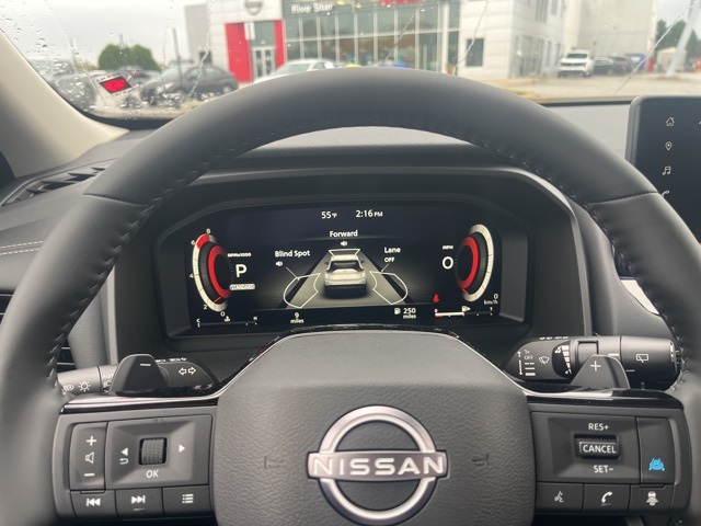 2025 Nissan Rogue SL photo 12