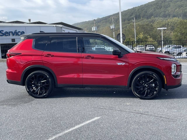 2025 Mitsubishi Outlander SEL Black Edition photo 7