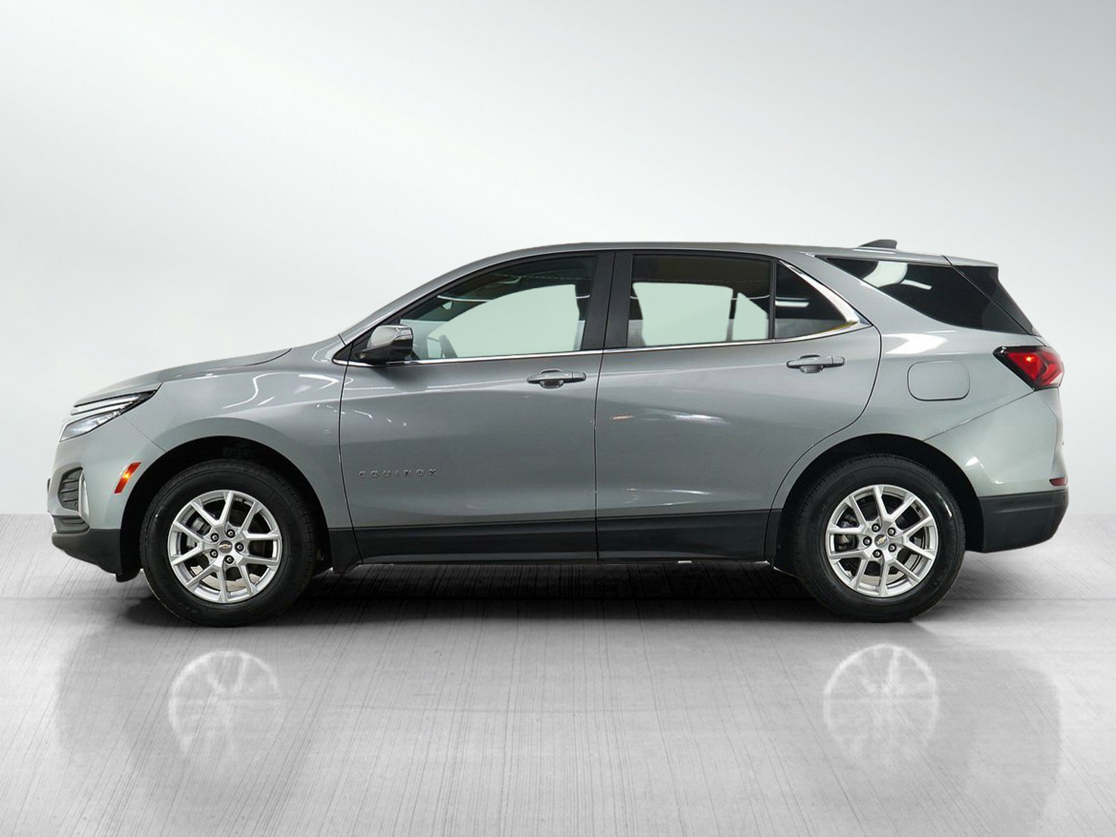 Used 2024 Chevrolet Equinox LT with VIN 3GNAXUEG9RL247196 for sale in White Bear Lake, Minnesota