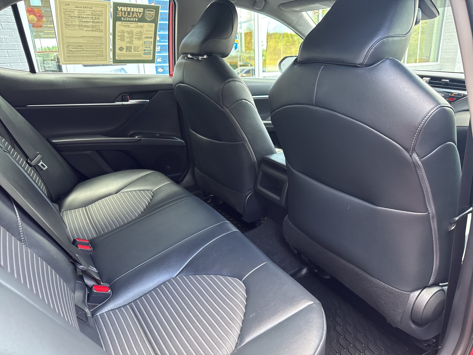 2019 Toyota Camry SE photo 26
