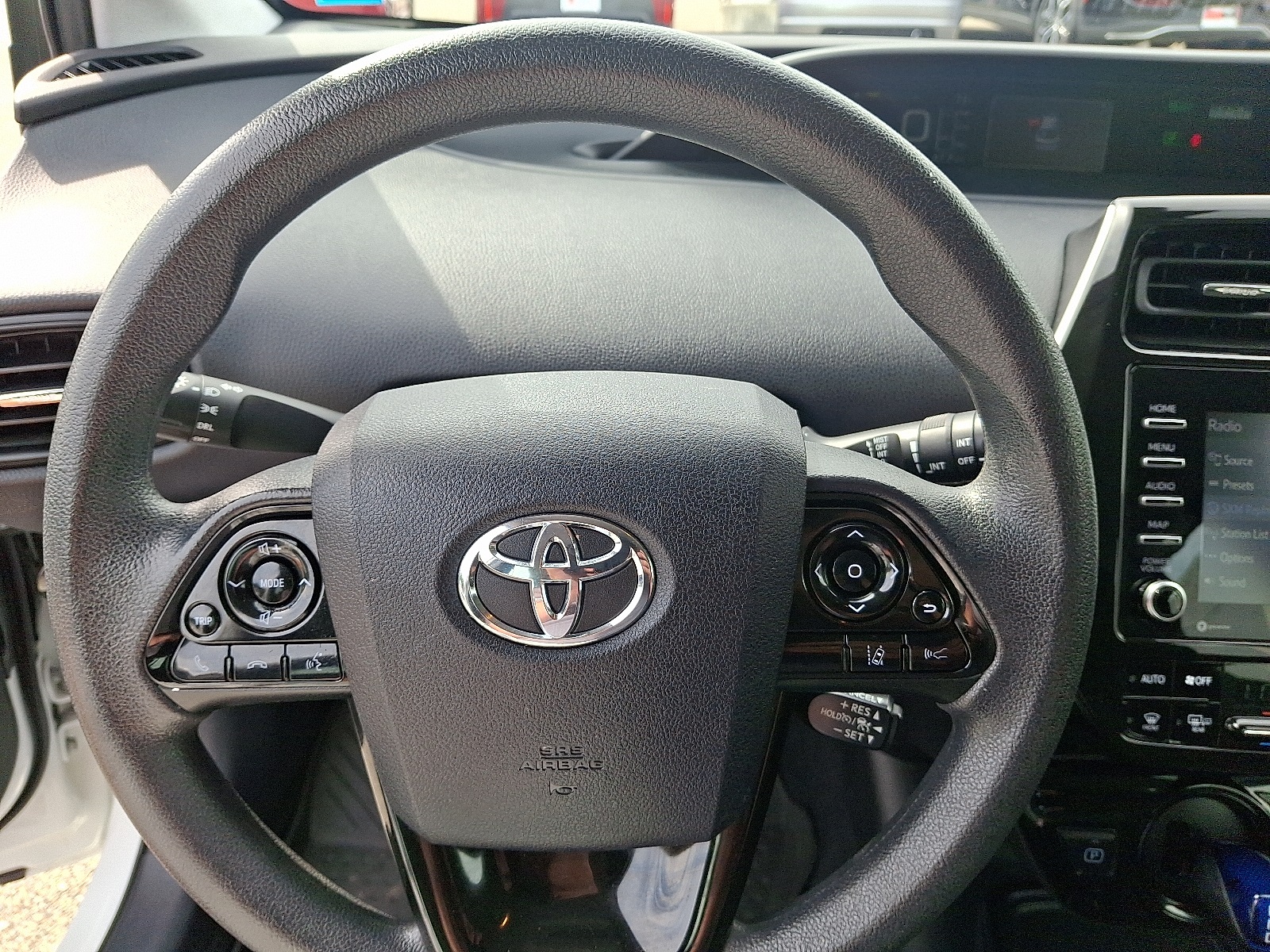 2022 Toyota Prius L Eco photo 19