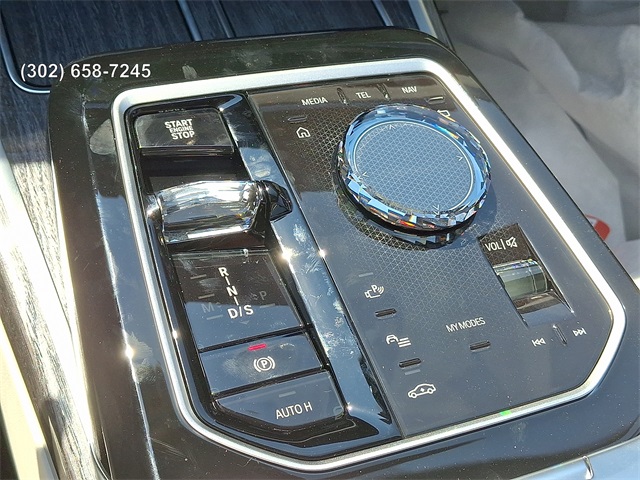 2026 Bmw 750e photo 12