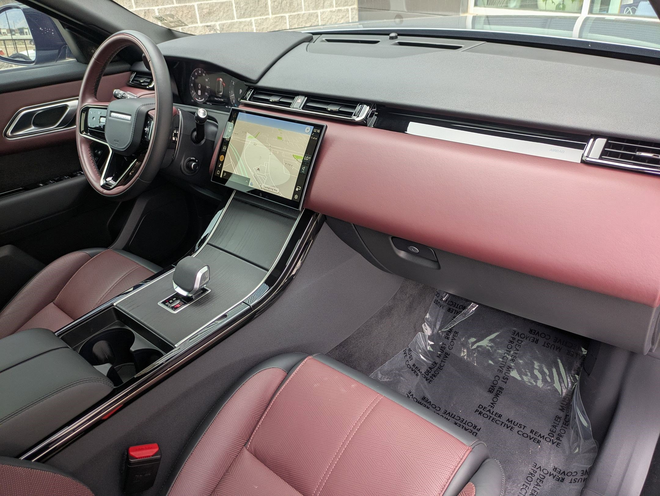 2024 Land Rover Range Rover Velar P400 Dynamic HSE photo 30