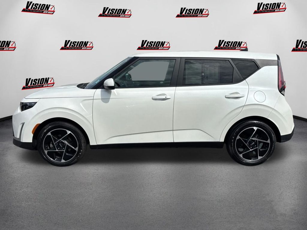 2023 Kia Soul EX photo 8