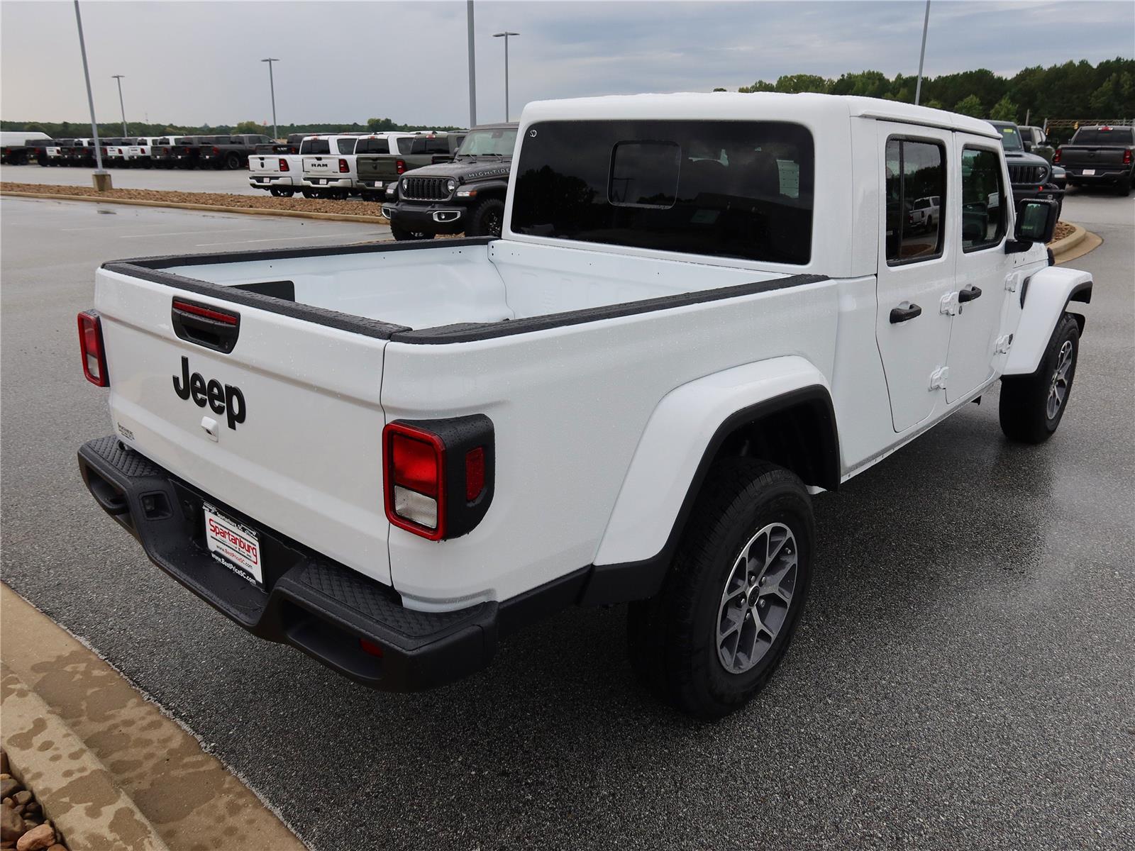 2025 Jeep Gladiator Sport S photo 3