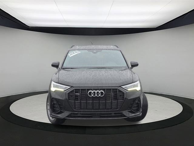 2025 Audi Q3 S line Premium photo 2