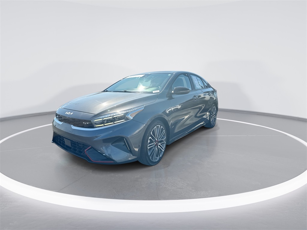 2023 Kia Forte GT photo 4