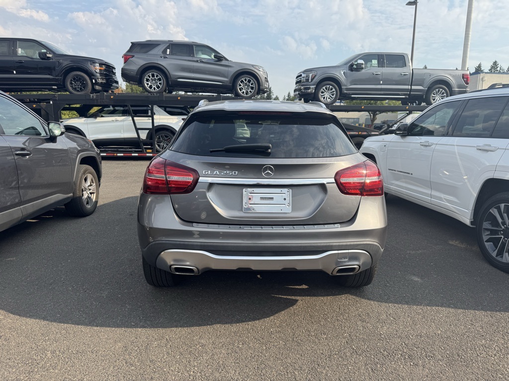 2020 Mercedes Benz GLA 250 photo 4