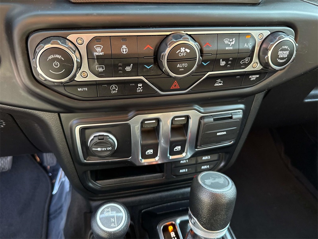 2022 Jeep Wrangler Sport S photo 19
