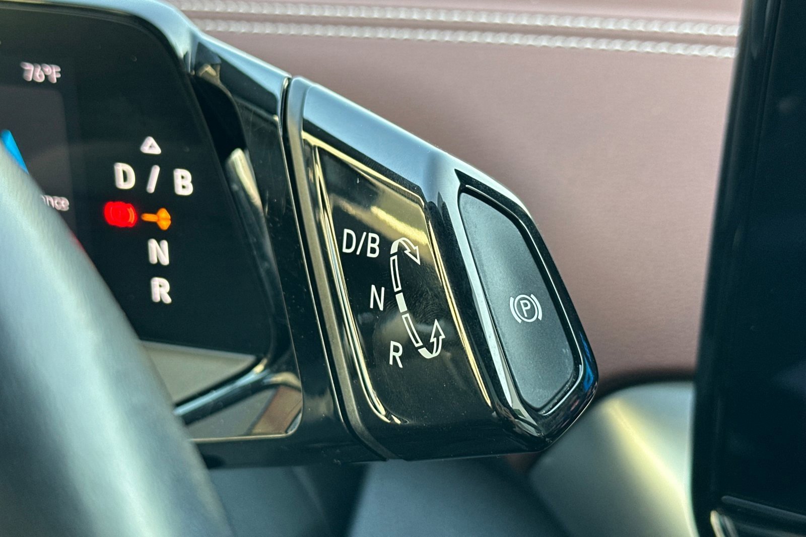 2021 Volkswagen ID.4 Pro S Gradient photo 23