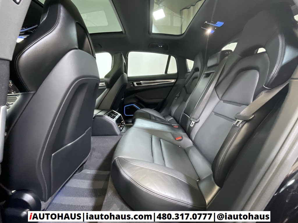 2022 Porsche Panamera Platinum photo 32