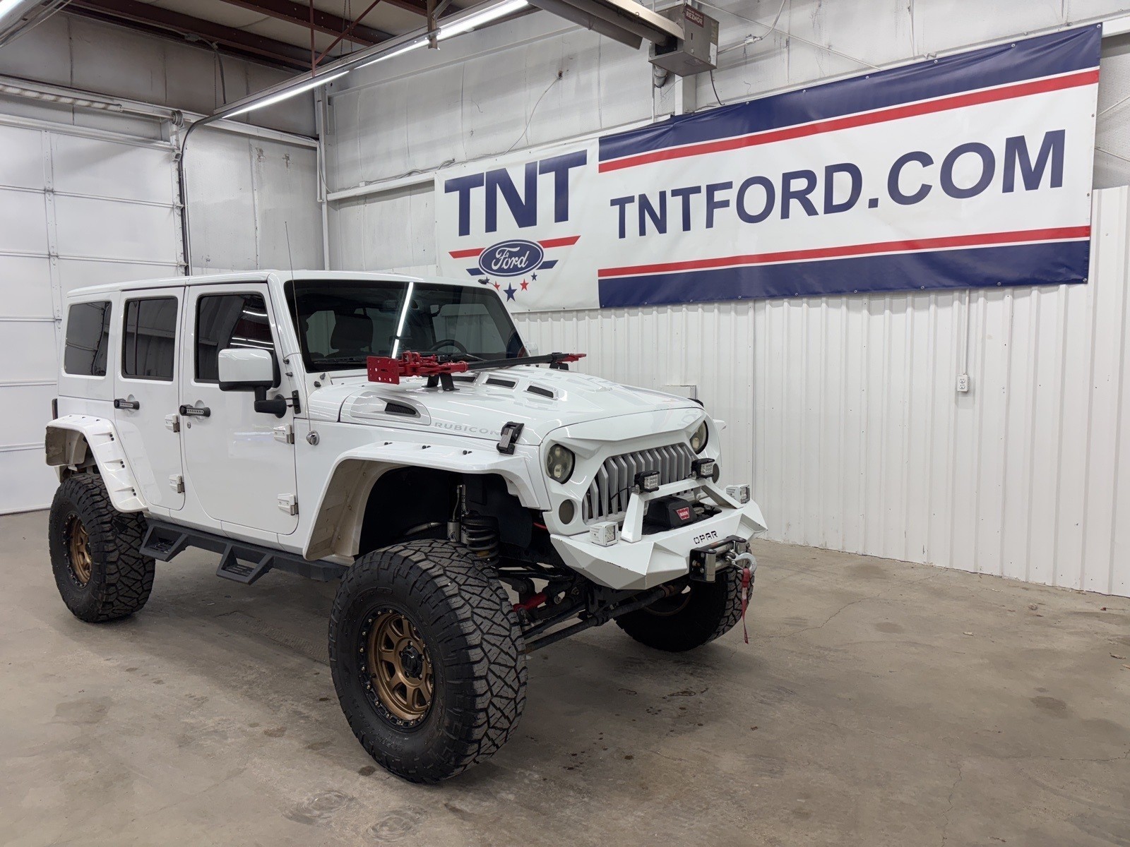 2016 Jeep Wrangler Unlimited Rubicon photo 2